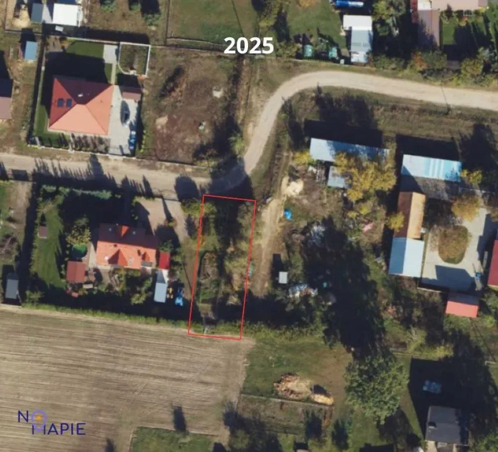 Archiwalne zdjęcie z 2025 roku, spornego fragmentu działki