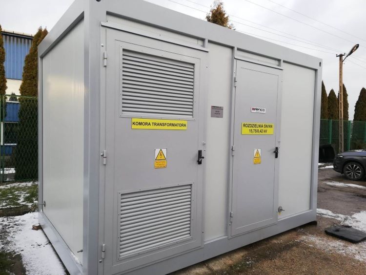 Stacja transformatorowa dla instalacji fotowoltaicznej, fot. elenco.pl