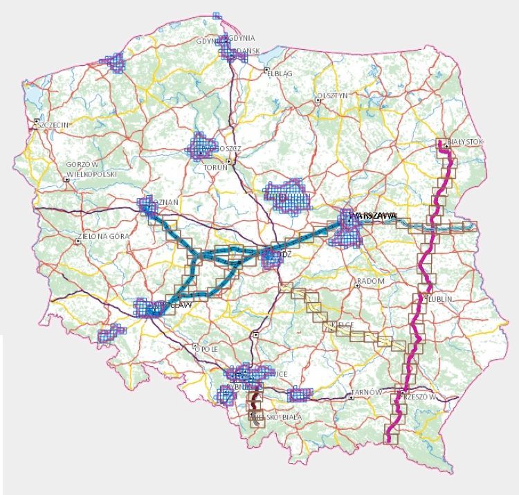 Mapa geologiczna Polski z zaznaczonymi obszarami dla których posiadamy dane o geologiczno-inżynierskich warunkach budowalnych na głębokości 2 m p.p.t. oraz głębokość wód podziemnych